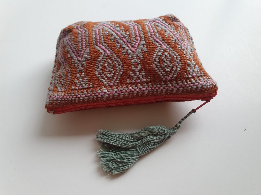 Monedero bordado a mano - Imagen 4