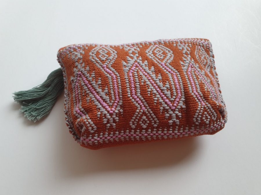 Monedero bordado a mano - Imagen 2