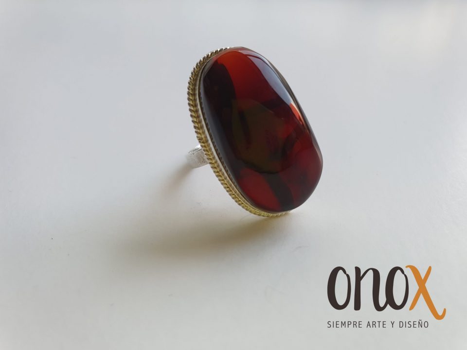Anillo ámbar vino