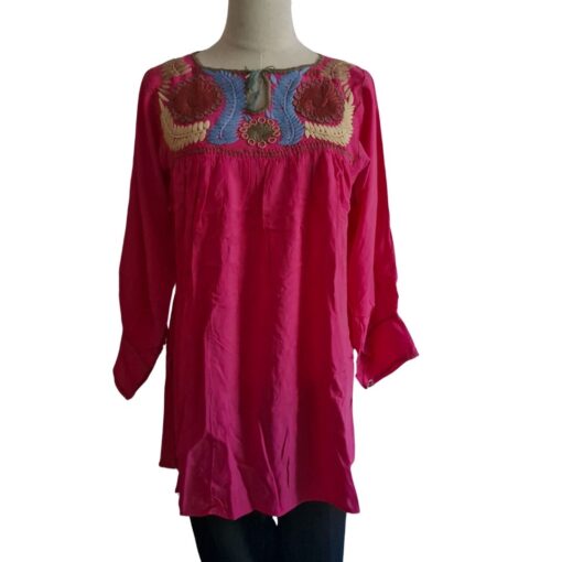 Blusa bordada en telar de cintura con flores