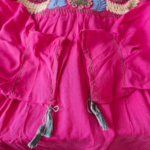 Blusa bordada en telar de cintura con flores - Imagen 5
