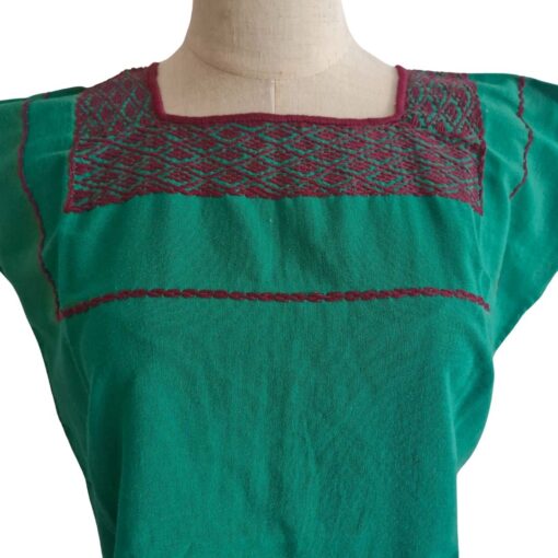 Blusa bordada a mano manga corta. Talla 32-34 (Mediana) - Imagen 3
