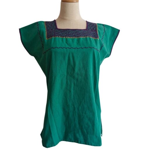 Blusa bordada a mano manga corta. Talla 32-34 (Mediana)